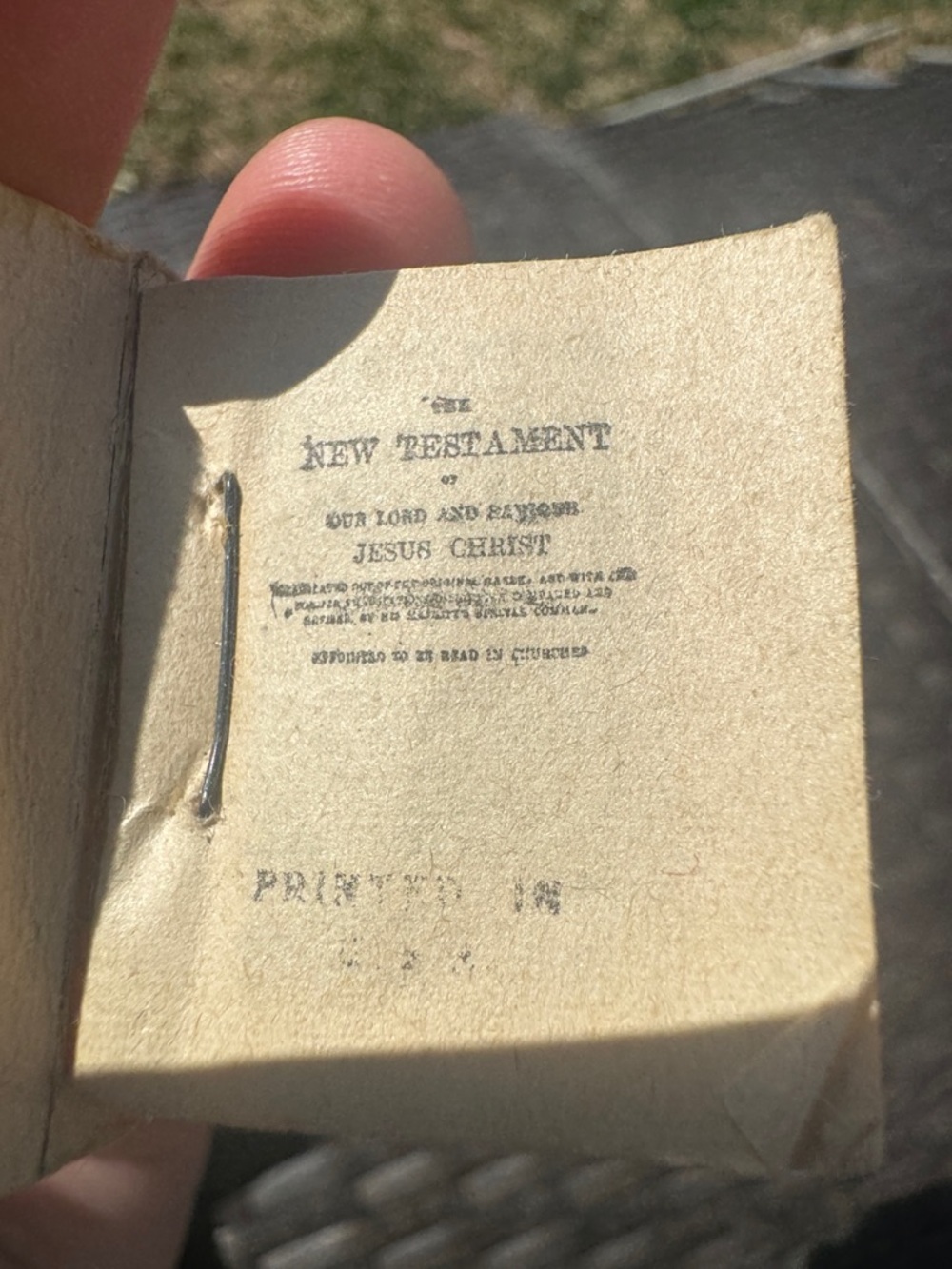 Vintage Mini Embossed 'Holy Bible' Book - Picture 2 of 2
